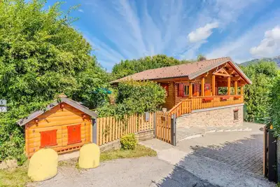 Image de Magnifique maison de vacances privée avec bain à remous, Wifi, Tv, patio et animaux admis