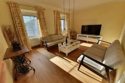 Image de Komen Getaway Holiday Home with Balcony - Four Bedroom Holiday Home with Balcony