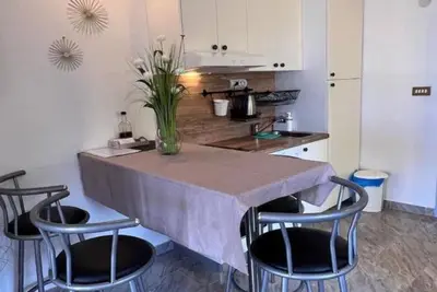 Image de Apartments Valentinovo - One Bedroom Apartment With Sea View (B)