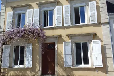 Image de Grande demeure avec parc et Wifi, proche du Mans