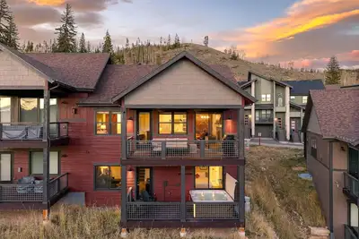 Image de River Run Chalet 111 I Great Views I Private Hot Tub I Bunk Room I Discounted Attractions