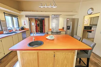 Image de Salishan 5 - Golf Course Views, Hot Tub, A/C, Sharc