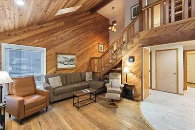 Image de Sequoia 14 - Cabin, Pellet Stove, A/C, Hot Tub, Sharc