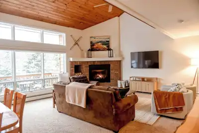 Image de Updated cozy home In Bretton Woods Resort Area - perfect for families + groups
