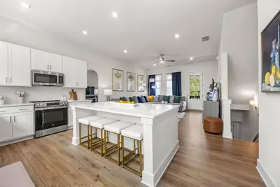 Image de New, Ev Charger, Free Garage Parking, Outside Space, Pet Friendly, Near Ga World Congress Center