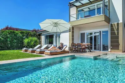 Image de Villa Tria - Trois Chambres Villa, Couchages 6