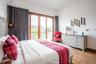 Image de Athos, Bright & Spacious 3-Bedroom Retreat in Seminyak