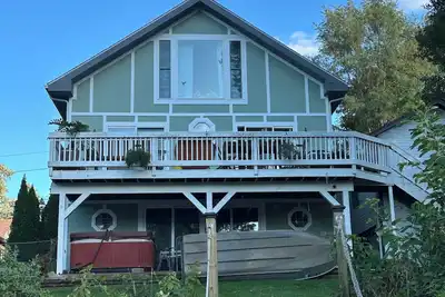 Image de Historic 3-bedroom house on the Fox River in Downtown Algonquin