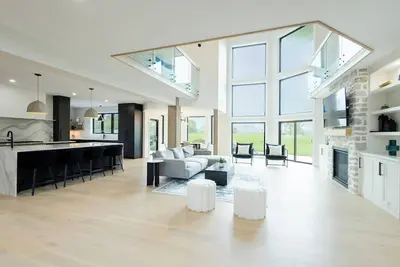 Image de Foxfield Estate- Luxury 7 Br Cottage With Indoor Pool And Games Room