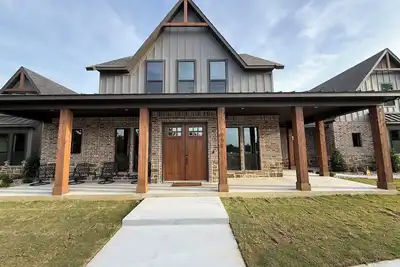 Image de Brand New 4-bedroom house near Lake Texoma
