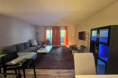 Image de Billionaire Community: 1 bedroom condo with big balcony