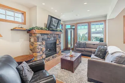 Image de Modern Suite steps from the Silver Woods Chair - hot tub, Bbq