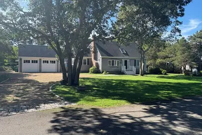 Image de Recently renovated 4 Bedroom Home in Edgartown. 2 miles to South Beach