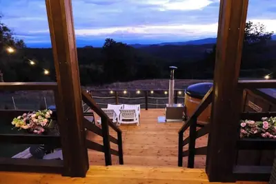 Image de Hot tub & sauna villa 2br at Panorama Orbeti