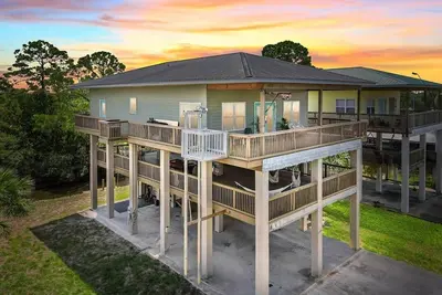 Image de Osprey Landing at Cedar Island