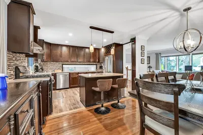 Image de Your Family-Friendly Getaway! Vibrant & Relaxing!