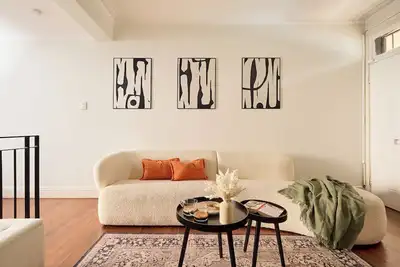 Image de Charming Terrace house close to Cbd /5 Min to Train