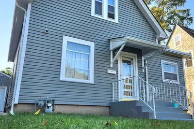 Image de Renovated 2 story house in Elgin