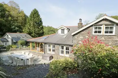 Image de Bobbin Mill Cottage, family friendly, with open fire in Lakeside