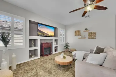 Image de Sunny Solera Scene! 55+ Golf w/ Abundant Amenities