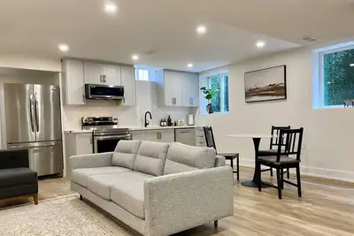 Image de Cozy Basement Apartment in Milton. 1 Hour drive from Niagara falls and Toronto!
