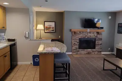 Image de Cute 1 Bedroom, 1 Bath Unit at Seventh Mountain Resort - 611