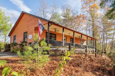 Image de Changes in Altitude, hot tub, views!