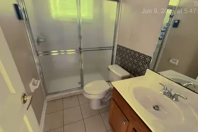 Image de Spacious 6-bedroom house in charming Sanford with Ac, laundry room, and parking.