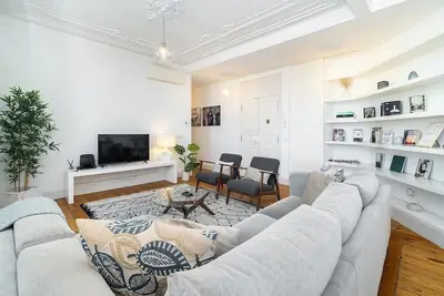 Image de Classic Beauty & Modern Retreat in Rato