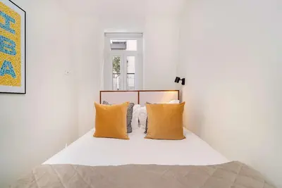 Image de Modern Flat in Bica’s Historic Charm