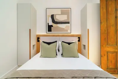 Image de Steps from Lisbon’s Best Bars, Cafés & Culture