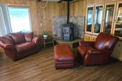 Image de Private 3 Acre House + 30 amp Hookup.