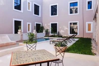 Image de Vibrant Escape in Mérida | Stylish Suites with Pool, Ac, and Parking Included