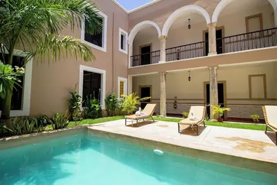 Image de Colonial Comfort Close to Parks & Tourist Spots: 4-Stay, 2 Double Rooms