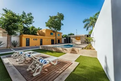 Image de Culture, Food, Relax and Recreation | Mérida Double Room Stay w/ WiFi & Ac