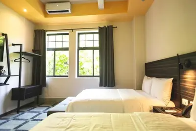 Image de Double Comfort Meets City Fun: Pool Stay Near Mérida’s Best Sights