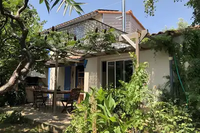 Image de Maison de vacances 'La Maison De Pascale - Royan' avec terrasse privée, jardin privé et Wi-Fi
