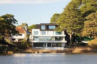 Image de Hidden Lake - Indoor Pool + Sauna + Football Pitch