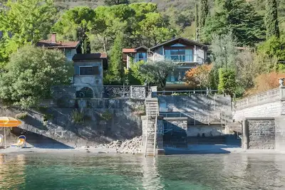 Image de Villa 'Sara Lakeside' avec Vue sur le Lac, Wi-Fi et Climatisation