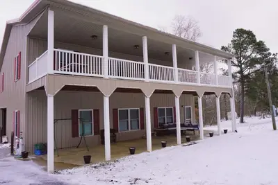 Image de Spacious 6-bedroom house in charming Benton with Ac