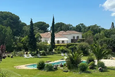 Image de Quinta da Arrábida - Manor House. Luxury meets beauty within Nature in Arrábida