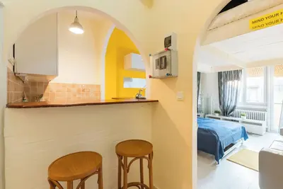 Image de Sunny Studio in Party District- Balcony- Ac