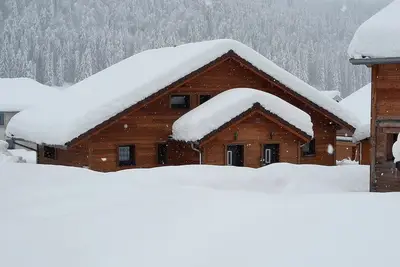 Image de chalet mitoyen haut jura à lamoura aux pieds des pistes de fond