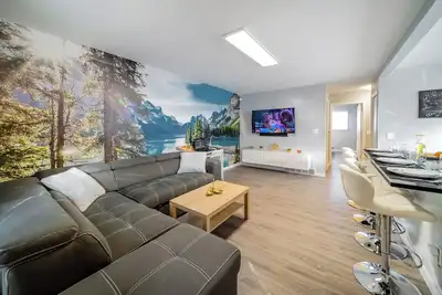 Image de Banff-Themed King Size Retreat