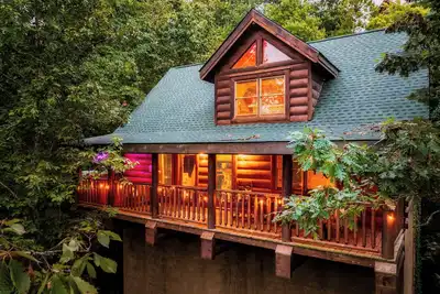 Image de Romantic Couples Cabin, Hot Tub, Game Room, Putt Putt