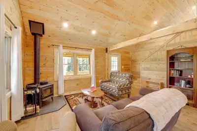 Image de Secluded Mtn-View Cabin 16 Mi to Swan Lake!