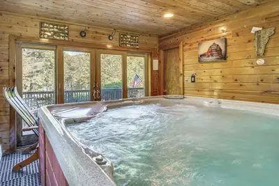 Image de Riverfront Home w/ Hot Tub Near Killington Resort