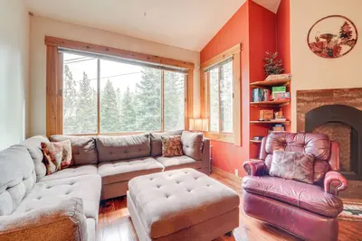 Image de Ski-In/Ski-Out Northstar Condo w/ Gondola View