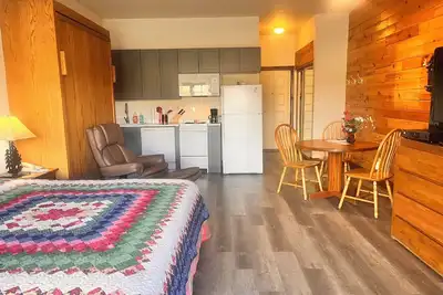 pet friendly condo in charming Granby