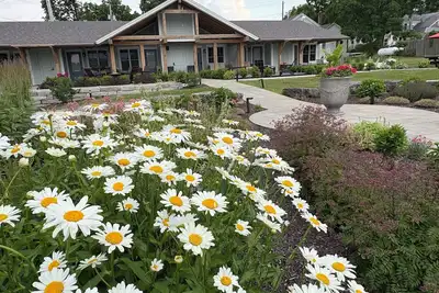 Image de Lady on the Lake - Modern Cottages with Private Dock, Lake & Mountain Views in Essex, New York